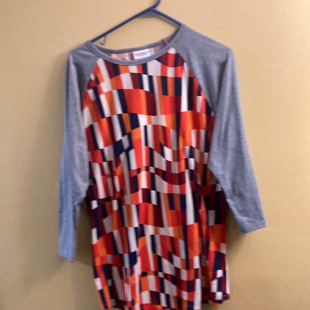 LulaRoe t shirt sleeves